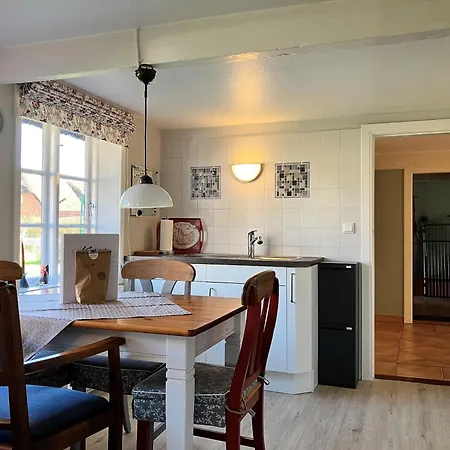 Haus 25 In 別荘 Oldsum